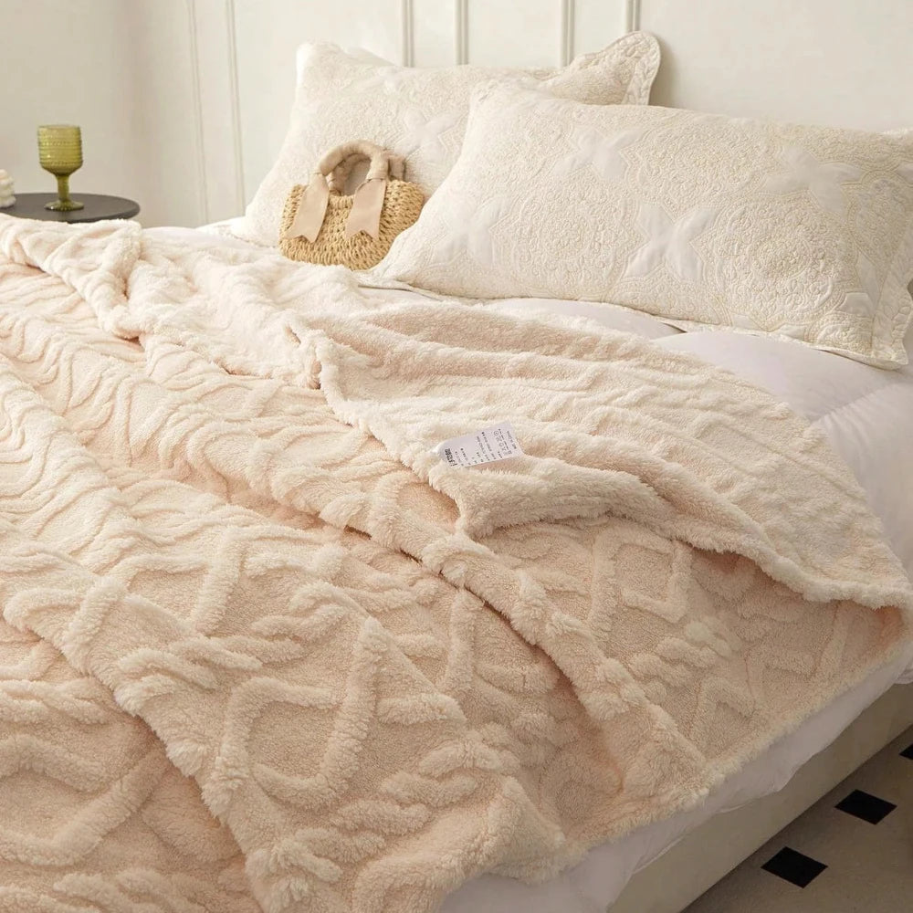 1pc Coral Fleece, Lightweight & Multi-Purpose Blanket
