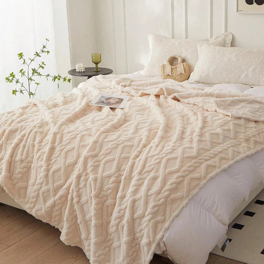 1pc Coral Fleece, Lightweight & Multi-Purpose Blanket